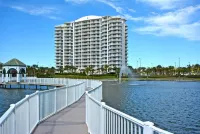 Gulf Views and Wrap-Around Balcony - Stunning Coastal Oasis Hotels in der Nähe von Northwest Florida State College