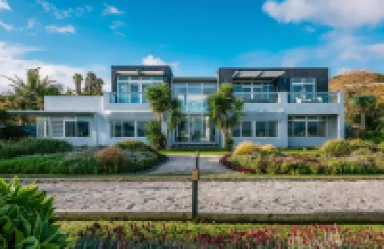 Waiheke Waterfront Lodge Hotels near Little Oneroa Beach