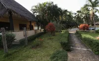 Makuti Villas Resort Hoteles cerca de Mnarani Beach