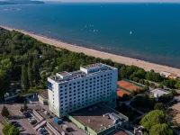 Novotel Gdansk Marina Hotels near Turbot pochwycony