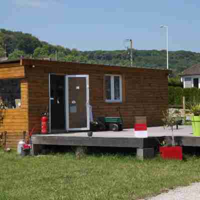 Les Insolites de la Baie:Locations de vacances insolites dans 1 camping de yourtes en couple ou en famille près de Le Treport Hotel Exterior