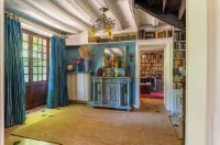 Jardins Haute Couture Hotels in Restigne