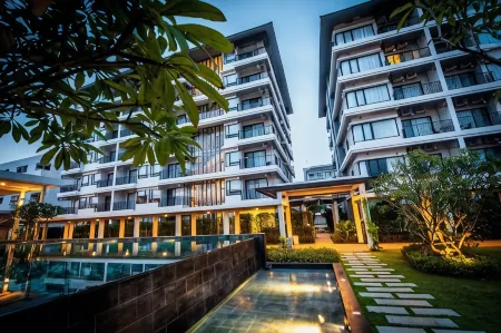 Burgundy Residence 304