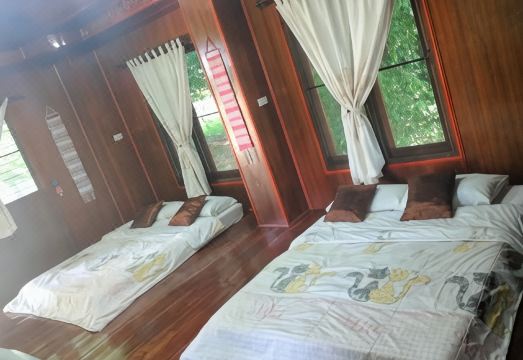 1. 홈허그 리조트..