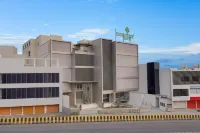 Lemon Tree Hotel, Jamnagar Hotels near Raksha Shakti Smarak (Canon)