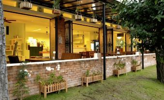 Dandelion Resort