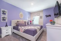 Orlando Newest Resort Community Town 5 Bedroom Townhouse by RedAwning