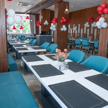 Sudarshan Palace by Spree