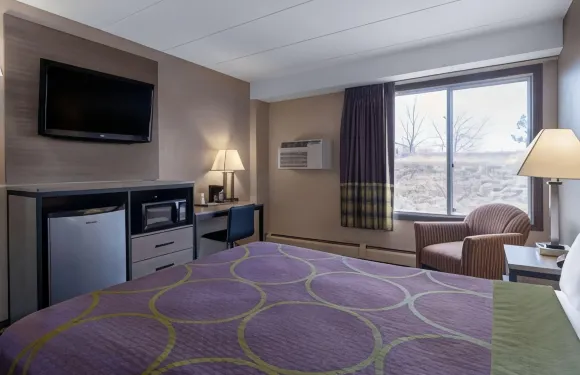 奧瓦通納速8酒店