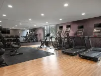 Best Western Plus Meadowlands Hotels near Manhattan