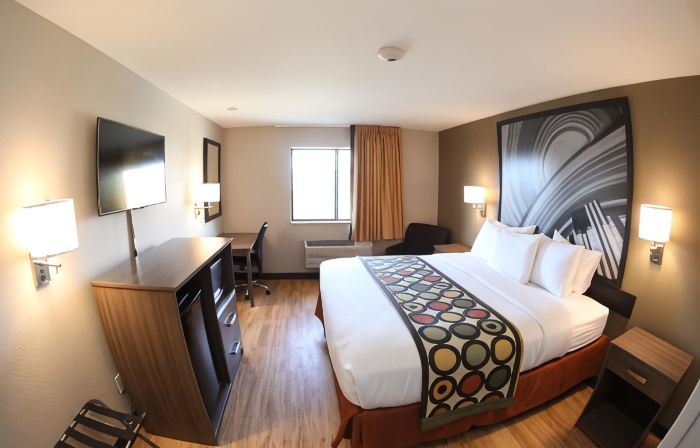 Super 8 by Wyndham Portsmouth