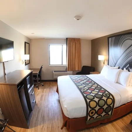 Super 8 by Wyndham Portsmouth