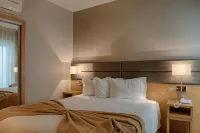 Hotel Oslo Hotels near Miradouro de Santo António dos Olivais