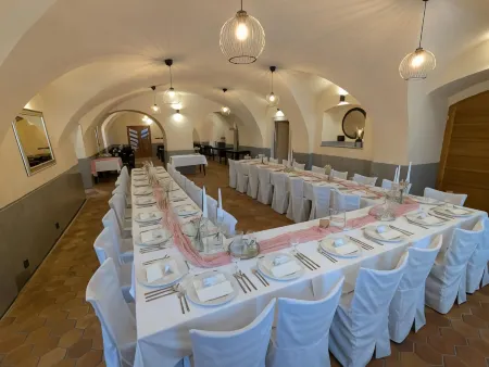 Hotel Antoň Отели в г. Тршешть