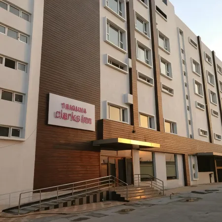 Triguna Clarks Inn Kurnool