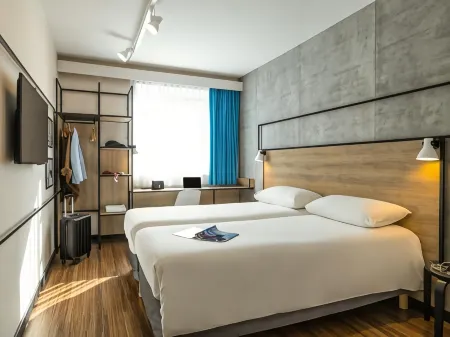 ibis Namur Centre Отели рядом с достопримечательностью «Couvent des Soeurs de Notre-Dame (Convent of the Sisters of Notre-Dame)»