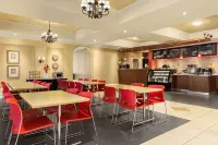 Days Inn by Wyndham Niagara Falls Centre St. by the Falls Hotels in Niagara Falls
