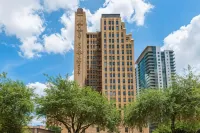 Cambria Hotel Houston Downtown Convention Center Hotel dekat The Children's Museum of Houston