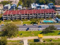 Sandrift Beachfront Apartments Hotels in Miami