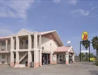 Super 8 by Wyndham la Marque TX/Texas City Area Hotel di Hitchcock