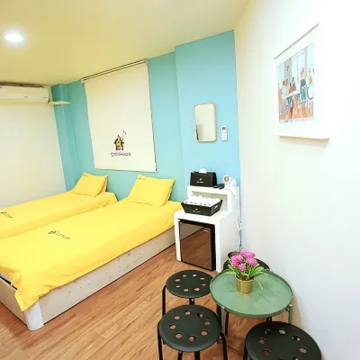 24 Guesthouse Jeonju Отели рядом с достопримечательностью «Рынок Намбу»
