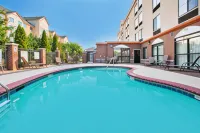 Holiday Inn Express & Suites Charlotte-Concord-I-85 Hotel di Concord