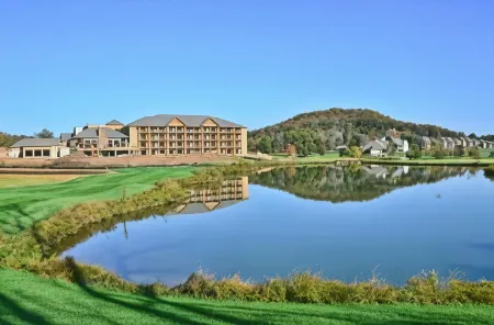 The Lodge at Old Kinderhook Отели в г. Осеола Тауншип