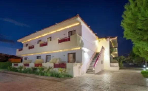 Canadian Hotel Hotels in 