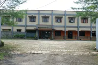 Hotel Handayani Hotels in Regol Wetan