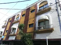 Hotel I/S - parkir