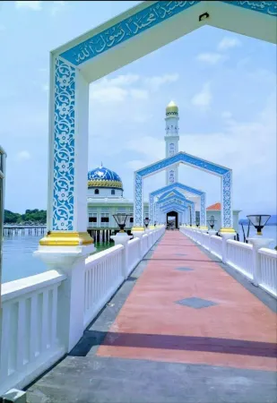 Chuan Full Hotel Pangkor Island Отели рядом с достопримечательностью «Pasir Богак Бич»