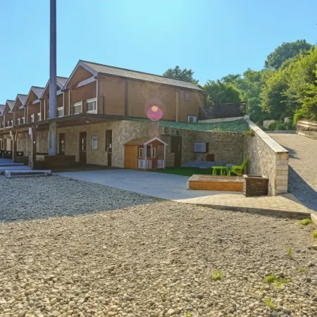 Отель «Золотая Бухта»