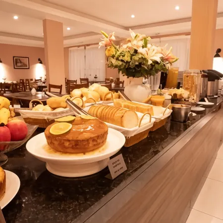 Ellus Hotel