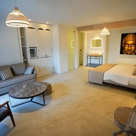 Avalon Alaçatı