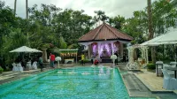Sarasvati Borobudur - Pools