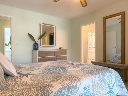 House on a Canal with Private Heated Pool, Pool Table, Ping Pong - 3-Star