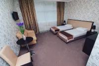 Lastochka Hotel