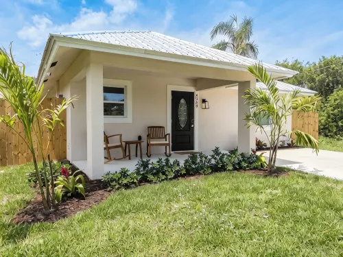 Pet Friendly 2bed/2bath coastal hideaway
