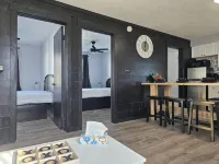 Cozy Newly Renovated 2-bedroom Condo By The Beach