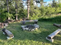 Beautiful modern 2 bedroom apartment, near trails, with big parking lot