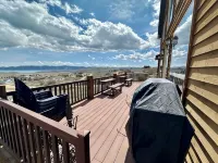Rustic Mountain Lake Escape
