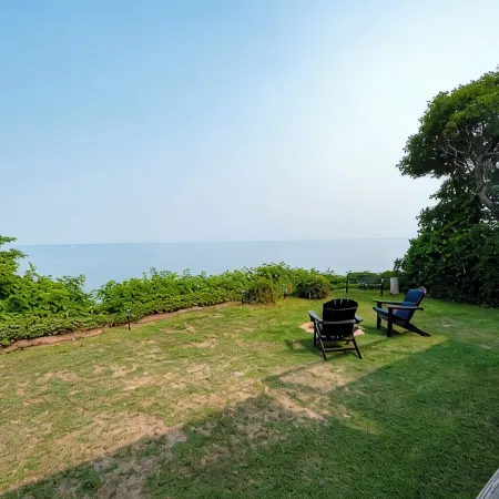 Plymouth private ocean front oversized suite on the bluff of Cape Cod Bay
