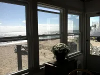 Direct LI sound waterfront cottage, one level living in Hawks Nest Beach