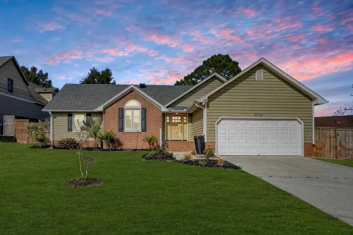 Charming 3-bedroom house close to area beachs, the river and downtown - Wifi