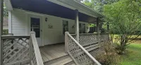 Cozy, Private 3 Br Get-Away Near Clarion. Long Term Stays Welcome. Pet-Friendly! - Homestays