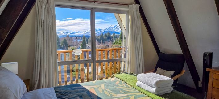 Cozy Lake Tekapo Stay with Mountain Views Hotels in Lake Tekapo