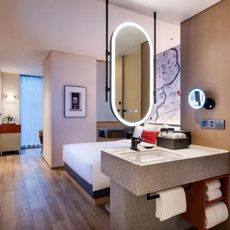 IntercityHotel Shanghai New International Expo Center Отели рядом с достопримечательностью «Парк Века»