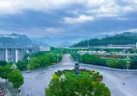 โรงแรมซื่อจู้ซวน - ที่มีที่จอดรถ