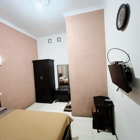 Guest House Kraton Mas 빠찌딴 호텔