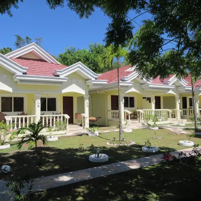 Malapascua Garden Resort โรงแรมใกล้Dive Society Malapascua
